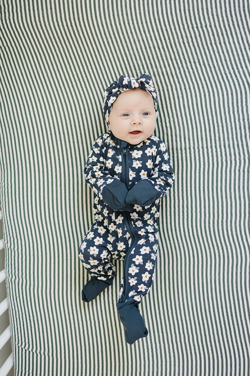 navy daisy ribbed bamboo pajamas // ZIPPY