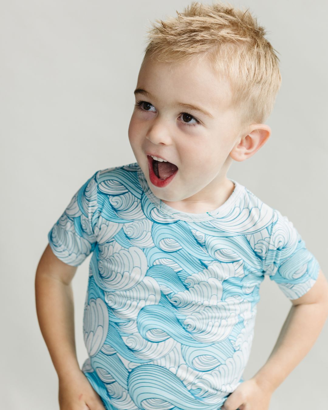 making waves bamboo pajamas // SHORT-SLEEVE TWO-PIECE SET (*AVAILABLE IN EXTENDED SIZING UP TO 8/9*)