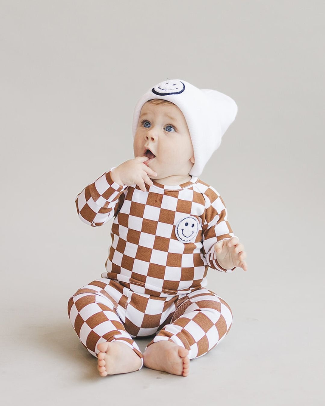 checkered smiley lounge set // copper