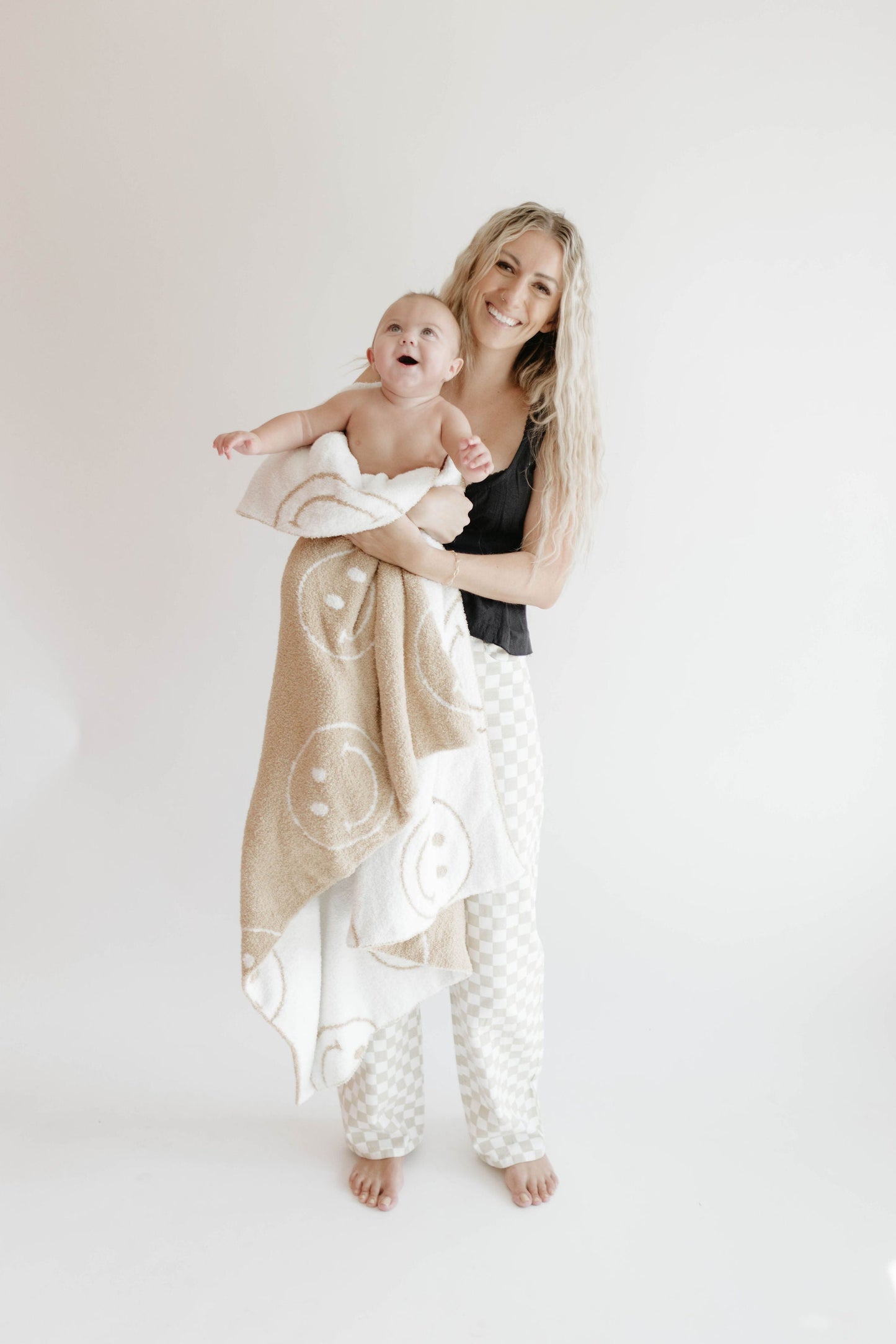 plush blanket // neutral smile