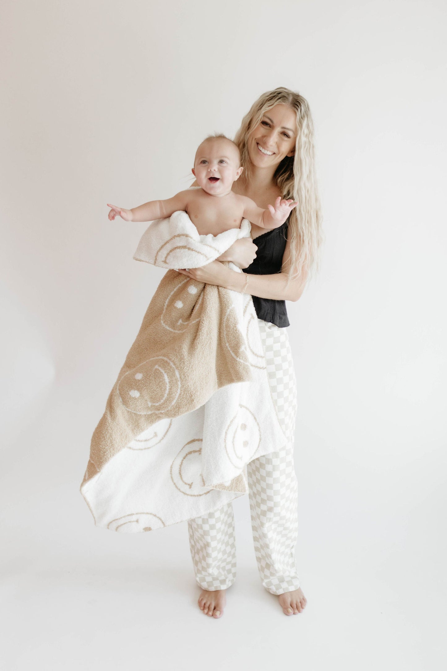 plush blanket // neutral smile
