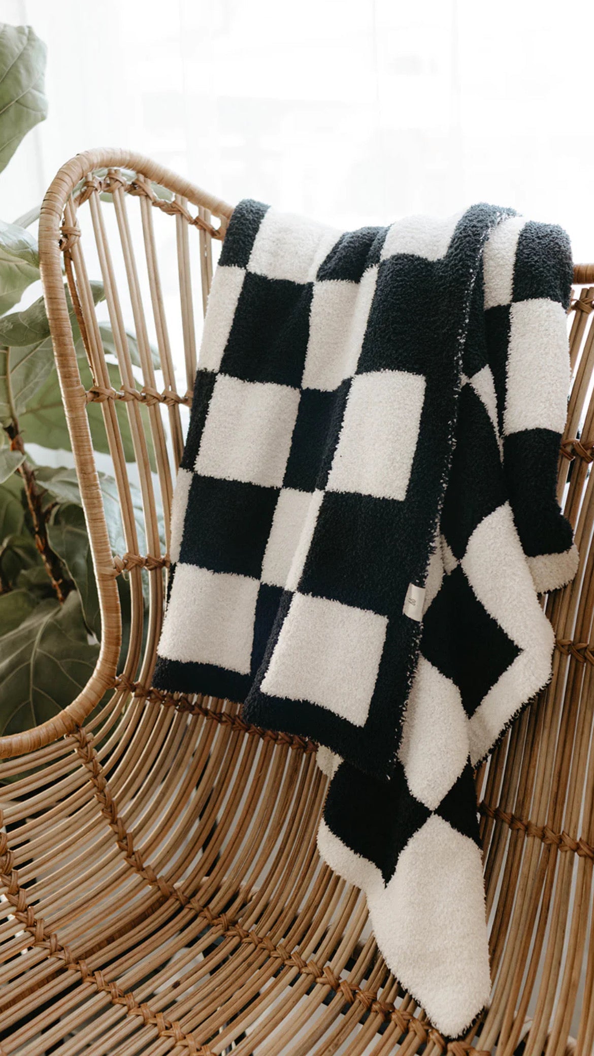 plush blanket // black + white checkerboard
