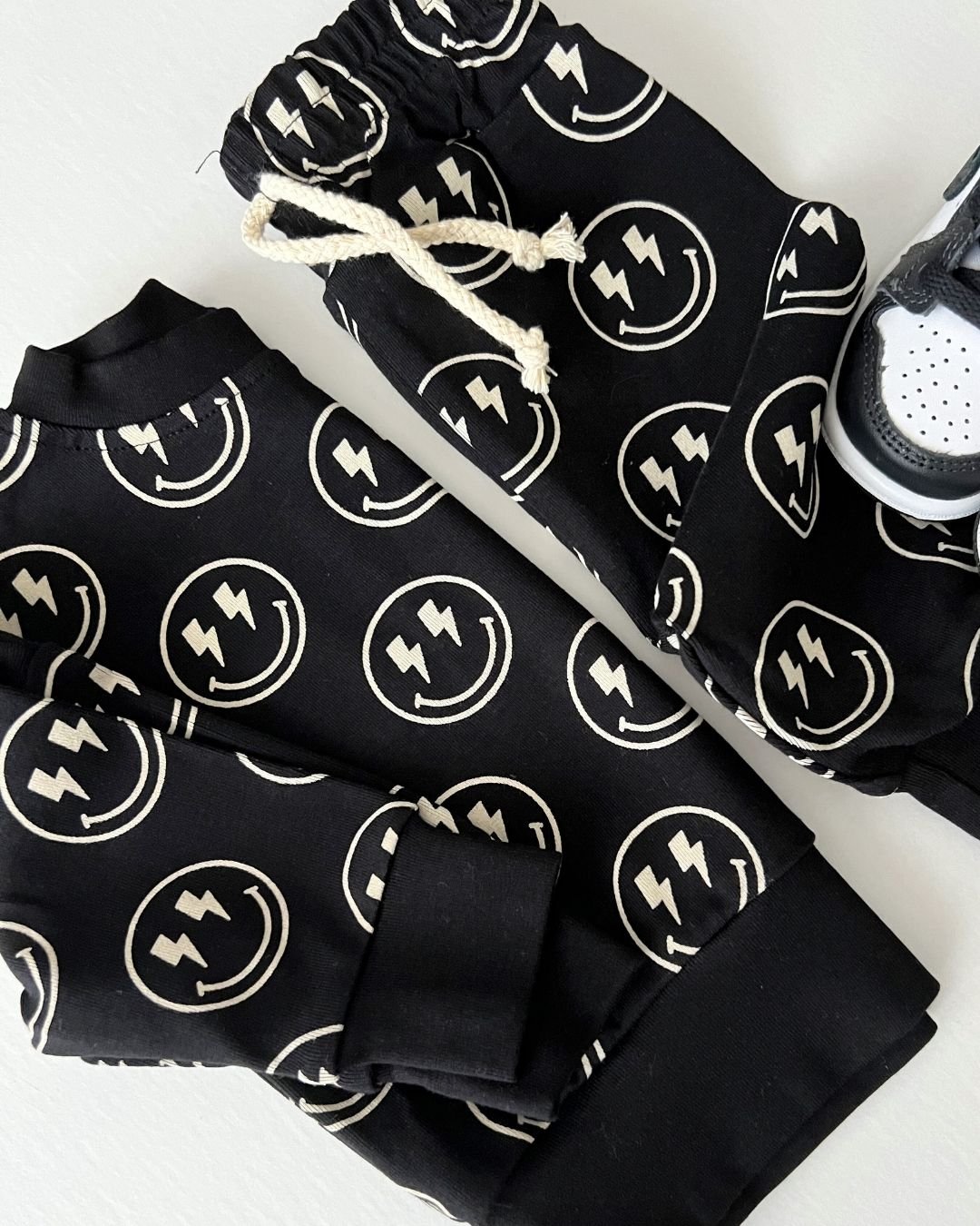 jogger set // electric smiley (UP TO 9Y!!!)