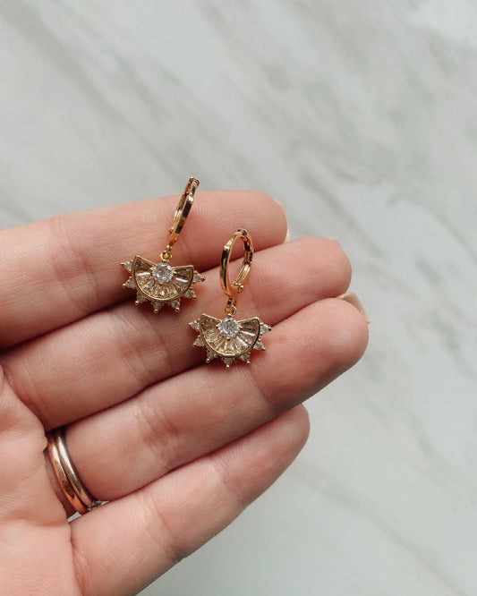 LOUISE // rhinestone fan huggie