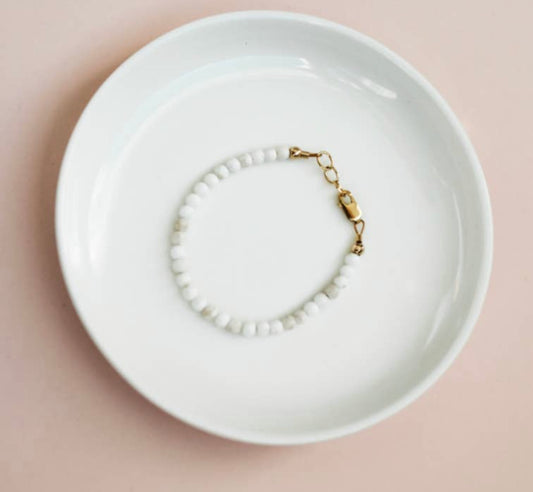 baby/toddler bracelet // mixed marbled whites