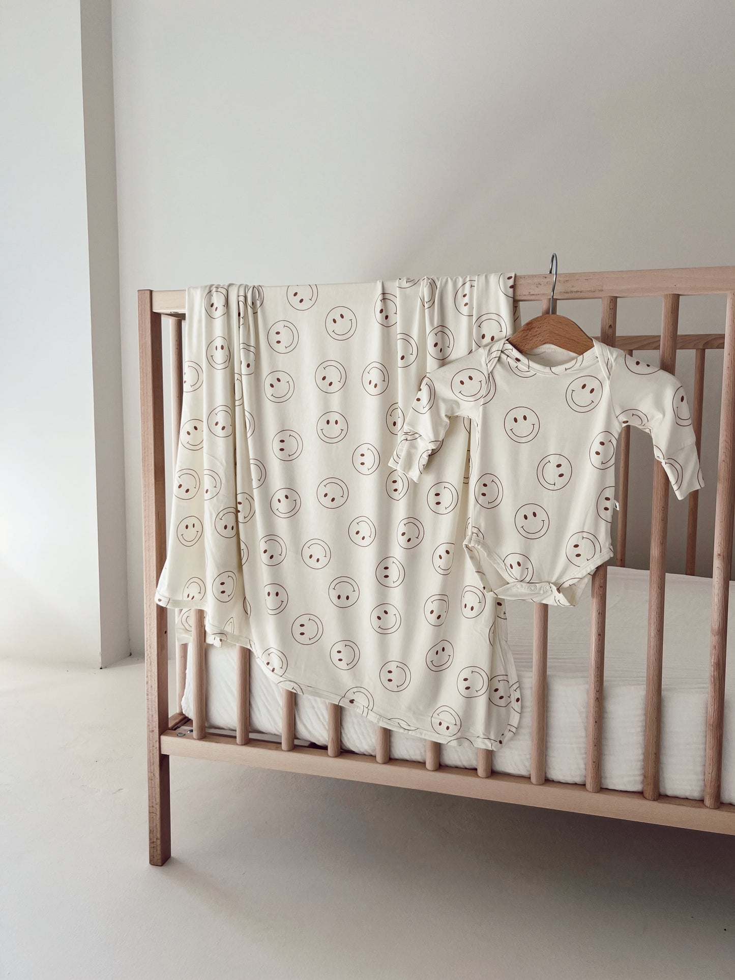 bamboo swaddle // just smile