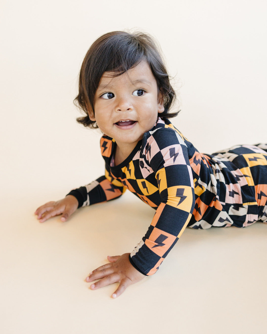 colorful checks + bolts bamboo pajamas // LONG-SLEEVE TWO-PIECE SET (*sizing up to 8/9*)