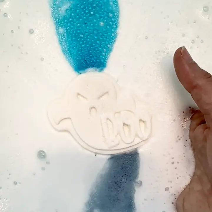 paint your own ghost prize bath bomb kit