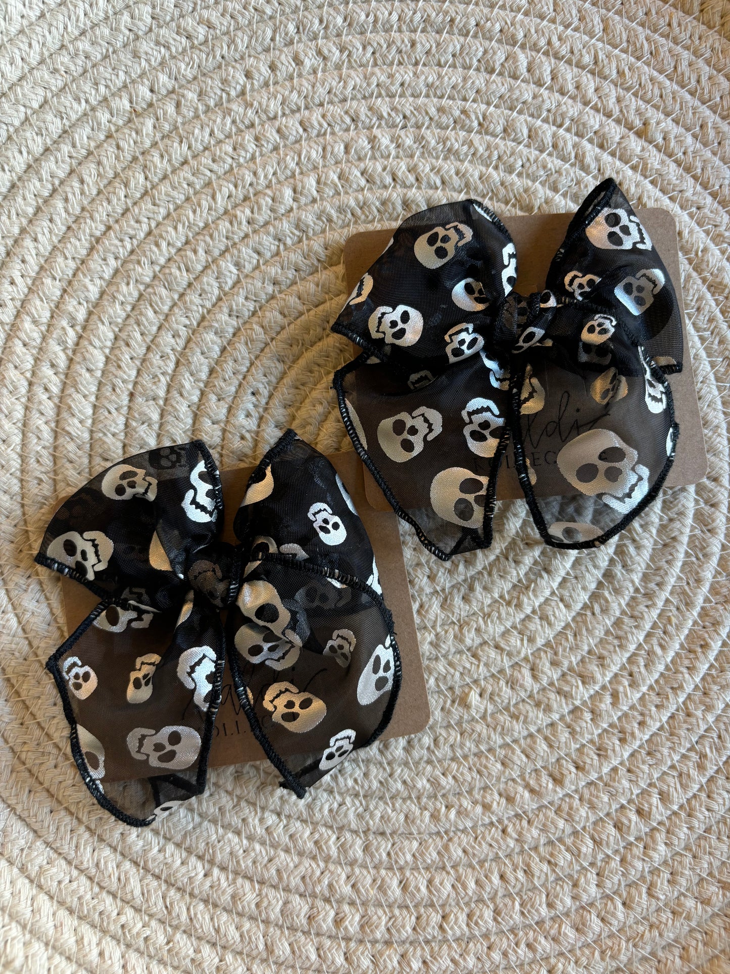 sheer black skull bow