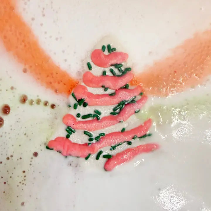 christmas tree cake bath bomb // prize inside!