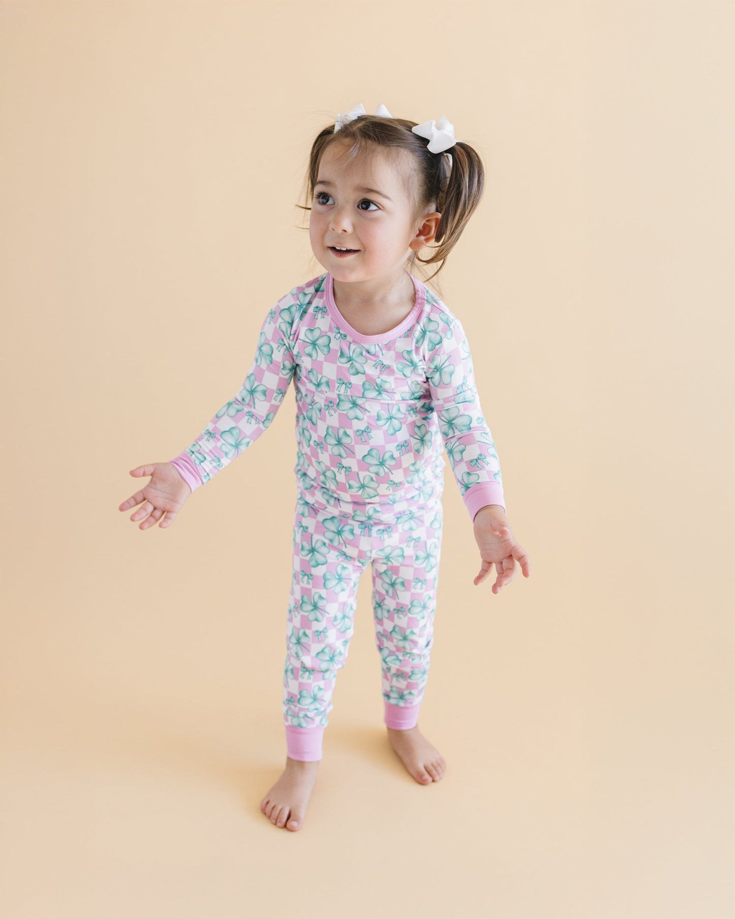 shamrock bow bamboo pajamas // LONG-SLEEVE TWO-PIECE SET (sizing up to 8/9)