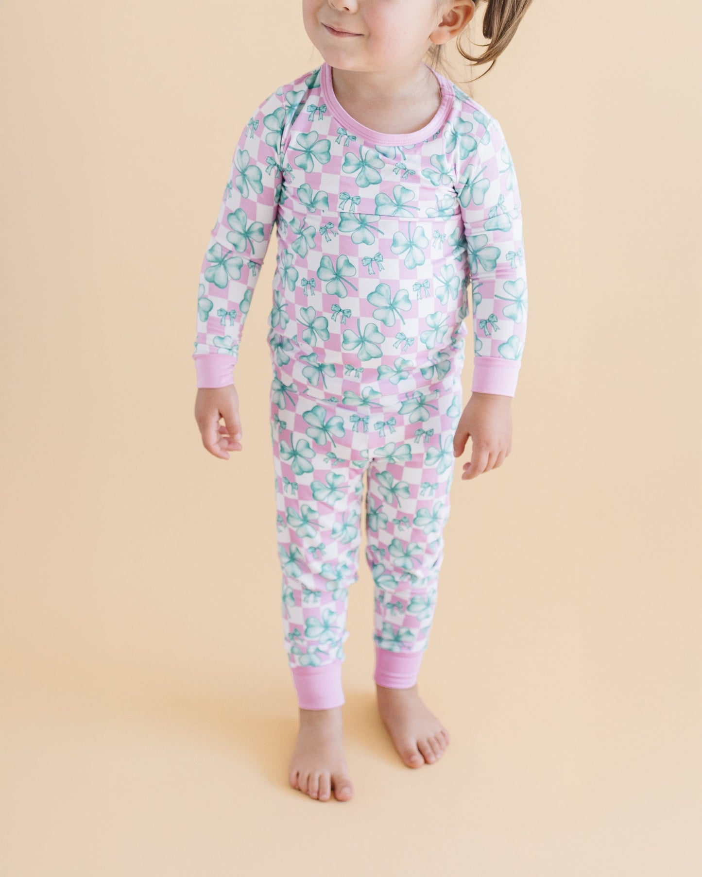 shamrock bow bamboo pajamas // LONG-SLEEVE TWO-PIECE SET (sizing up to 8/9)