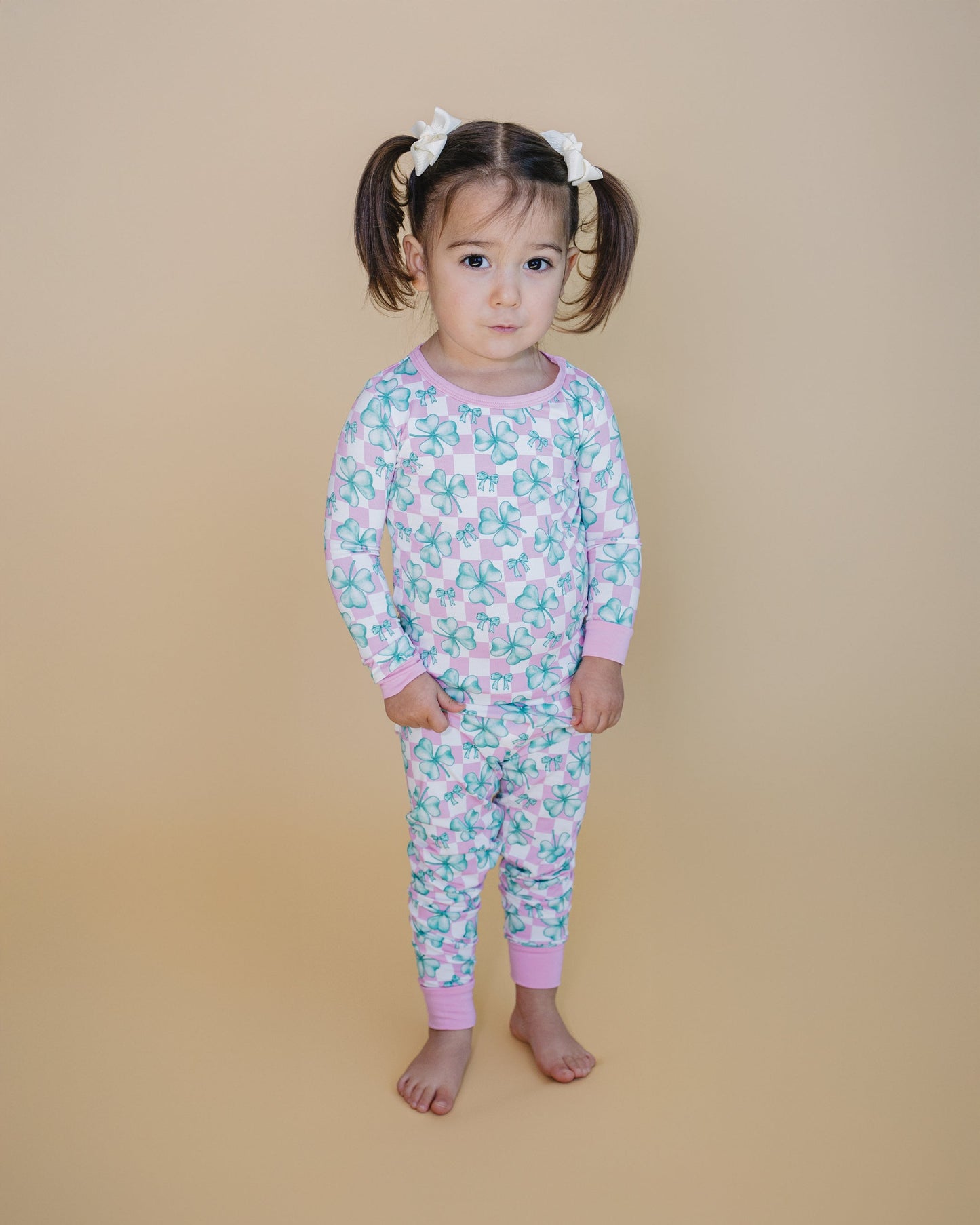 shamrock bow bamboo pajamas // LONG-SLEEVE TWO-PIECE SET (sizing up to 8/9)