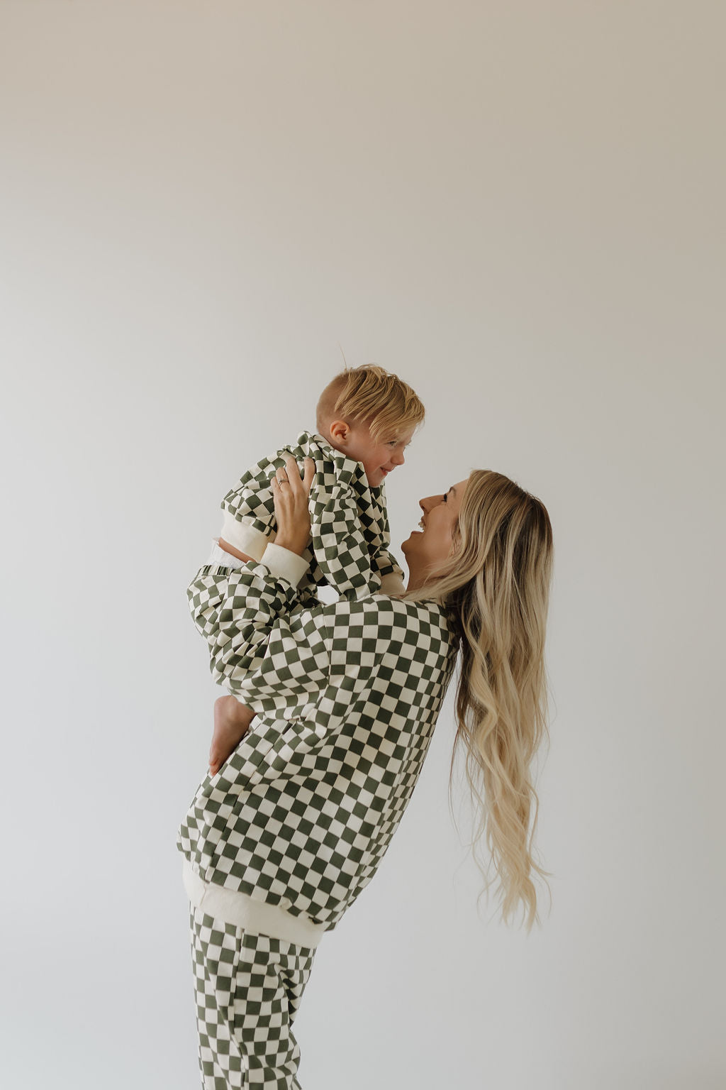 sweat set // green checkered (mama + me!)