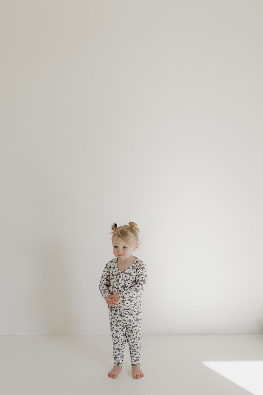 neutral flowers bamboo pajamas // LONG-SLEEVE TWO-PIECE SET (sizing up to 8/9)