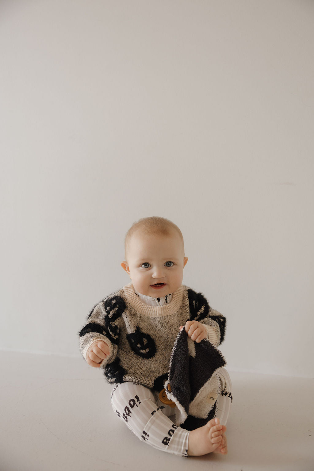 cozy sweater // halloween