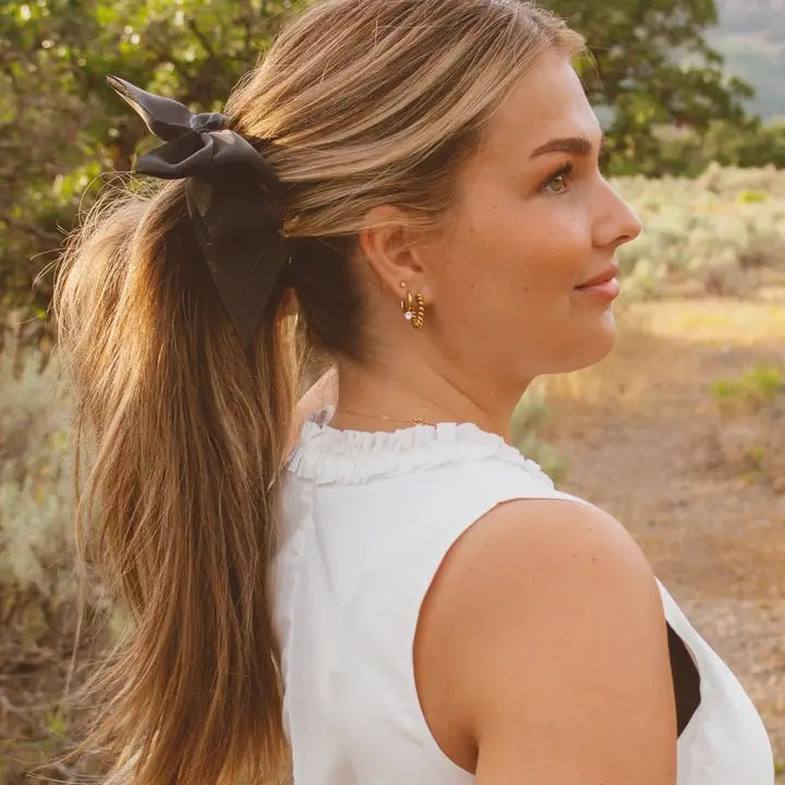 bow banana claw hair clip // black