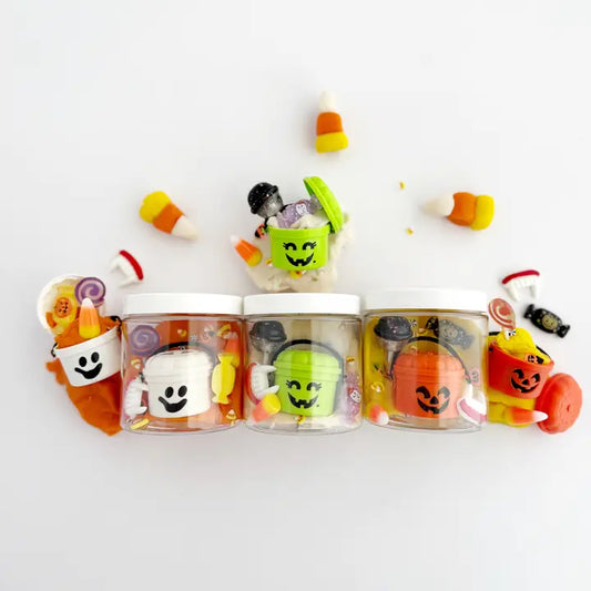 trick or treat mini dough-to-go play kit