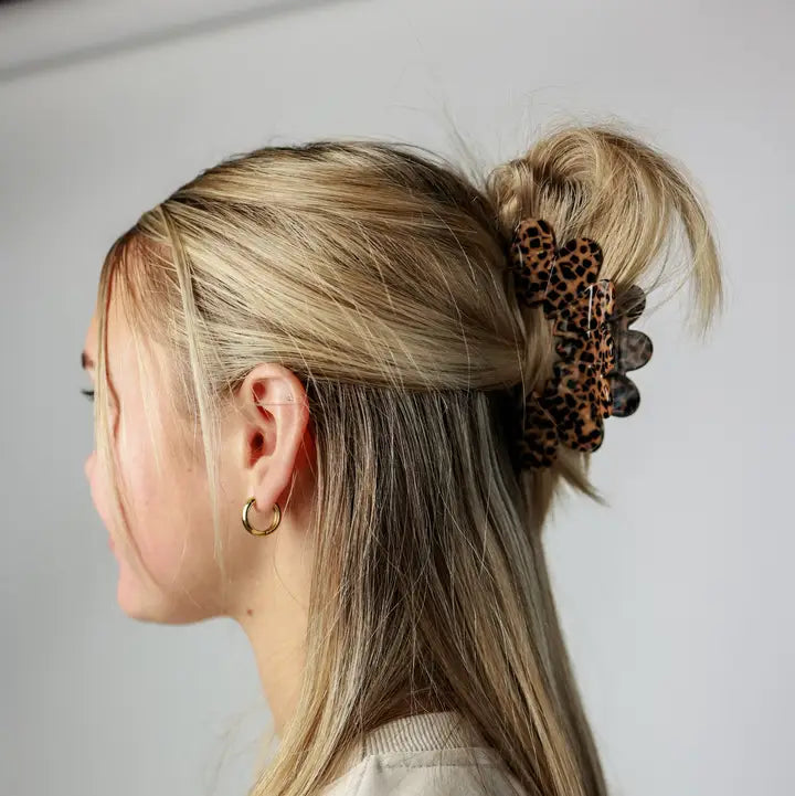 scalloped hair clip // leopard