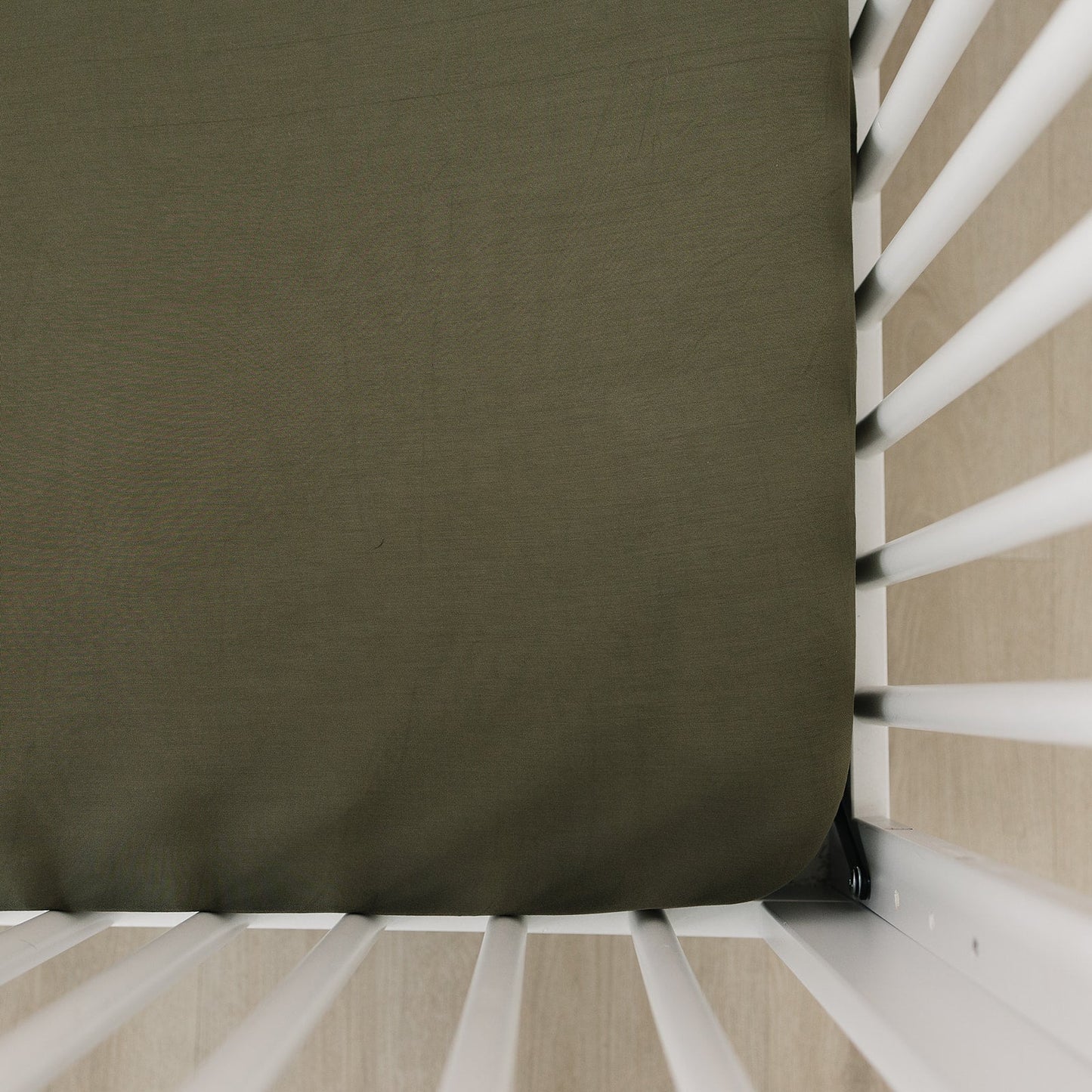 bamboo stretch crib sheet // olive