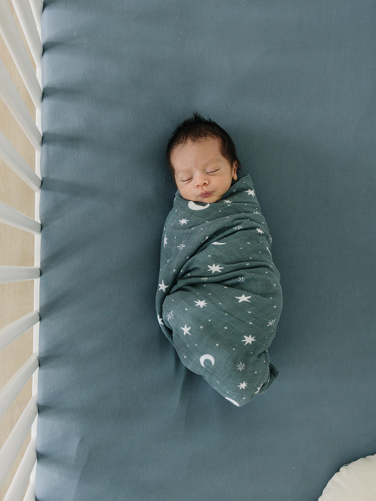 bamboo stretch crib sheet // dusty blue