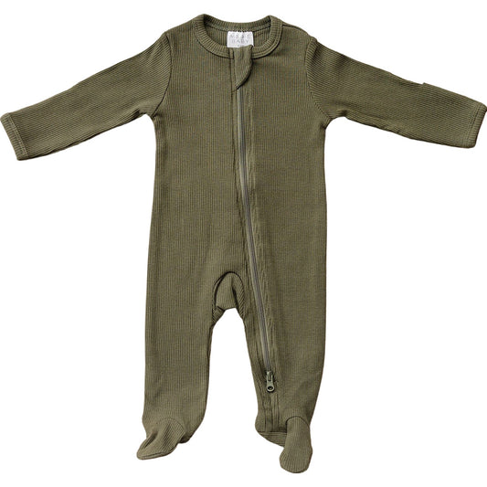 organic cotton ribbed footie // deep olive