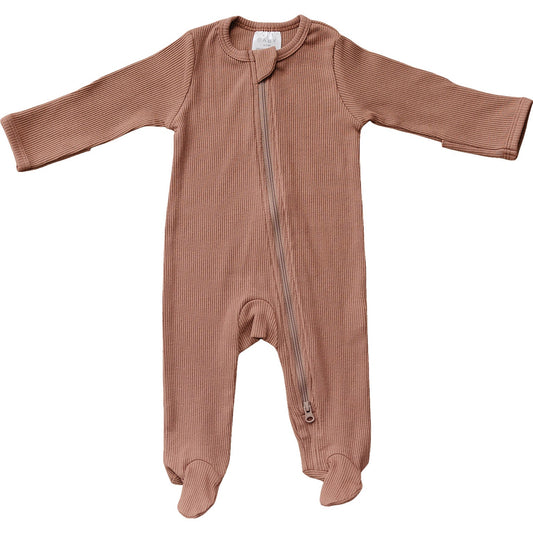 organic cotton ribbed footie // dusty rose