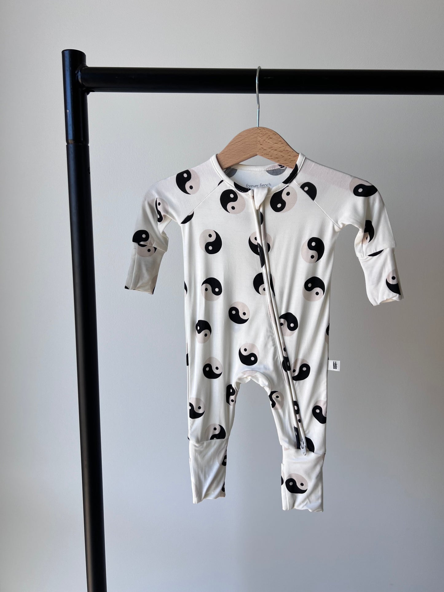 black + white yin yang bamboo pajamas // ZIPPY