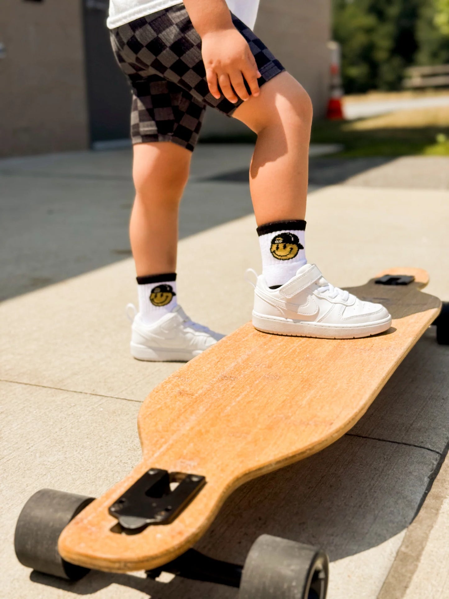 snapback smiley socks