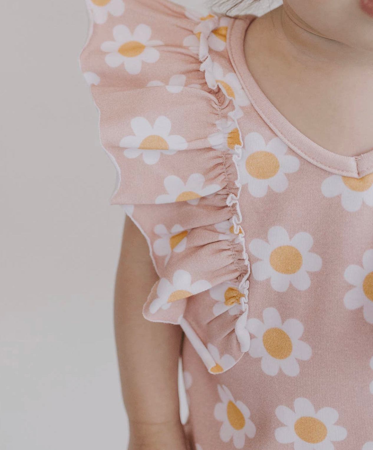 daisy flutter bodysuit // pink