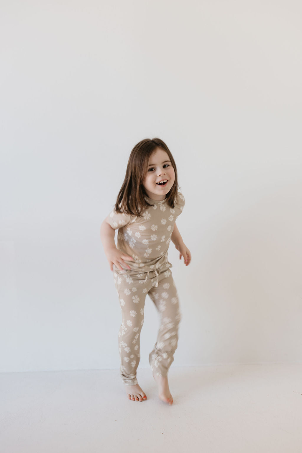 short-sleeve bamboo lounge set // lazy daisy (comes in extended sizing)