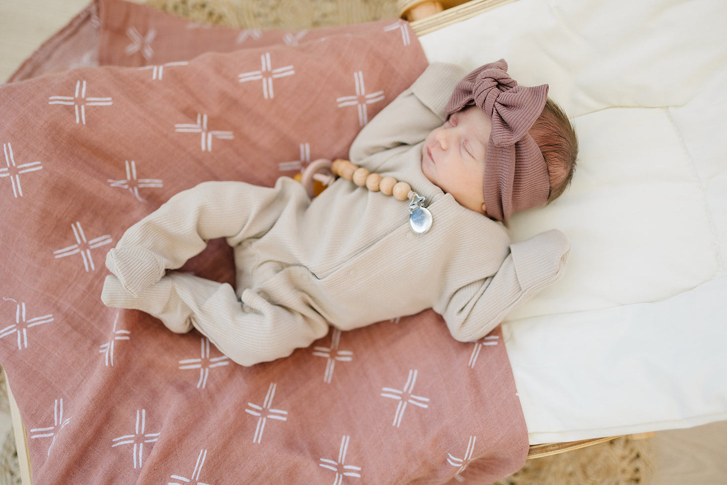 muslin swaddle blanket // peachy