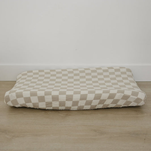 muslin changing pad cover // taupe checkered