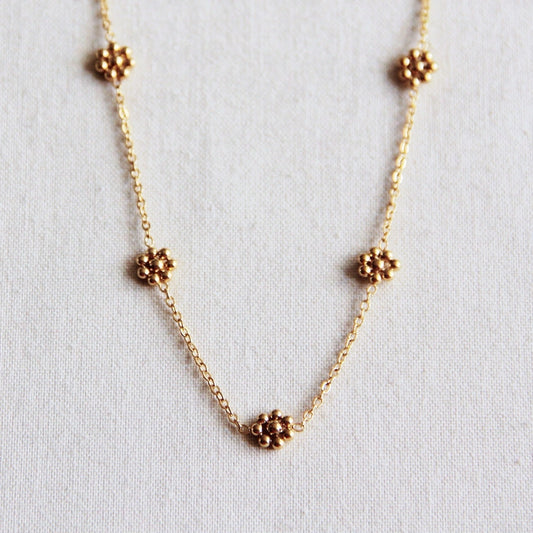 gold daisy necklace