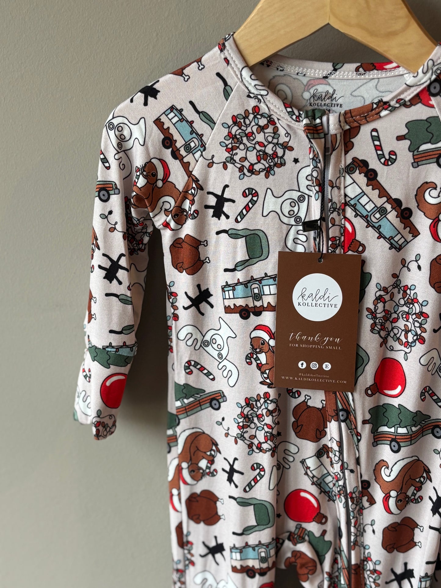 griswold family christmas kaldi bamboo pajamas // ZIPPY or LONG-SLEEVE TWO-PIECE SET