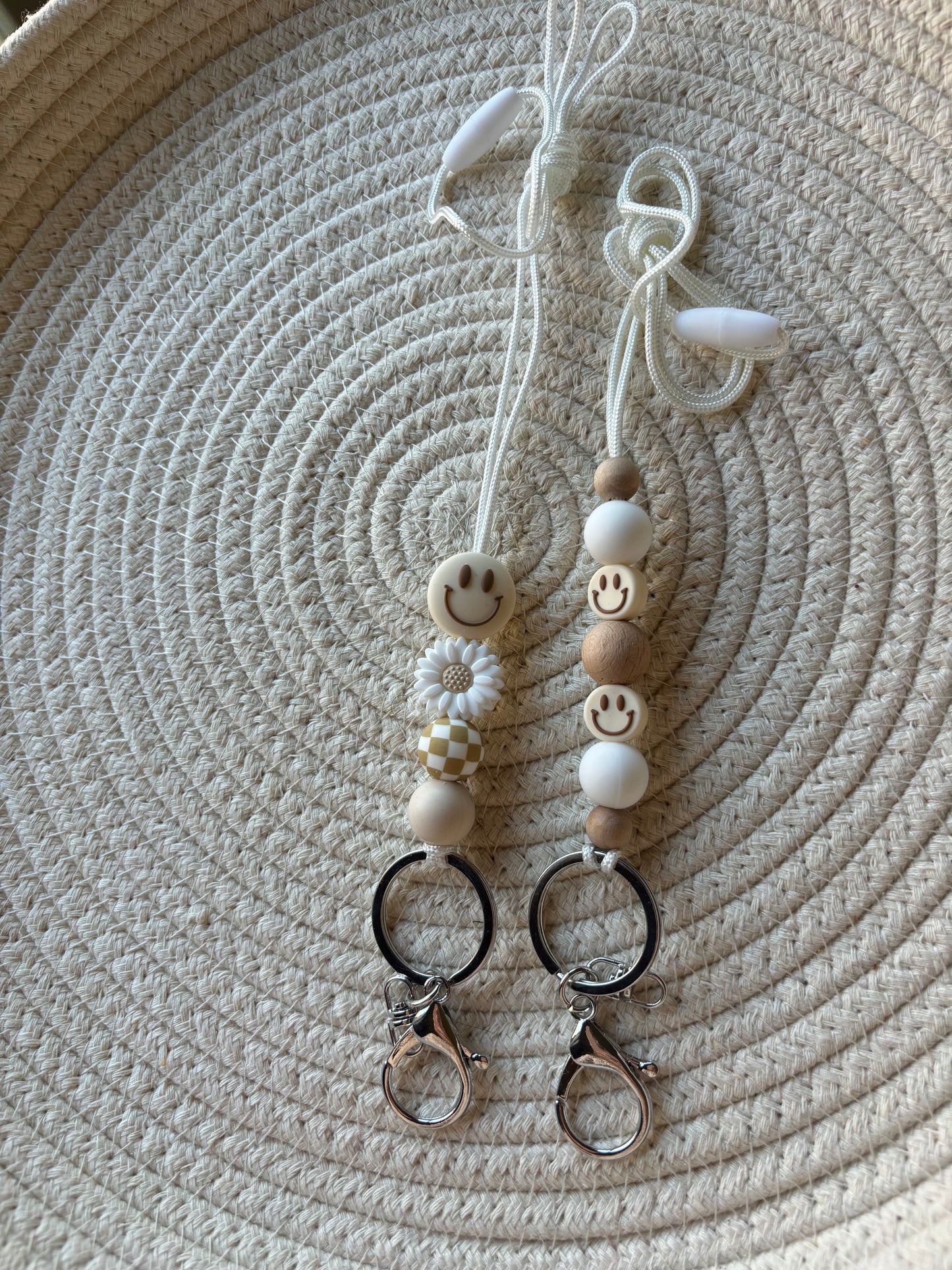 beaded lanyard // neutral smiley