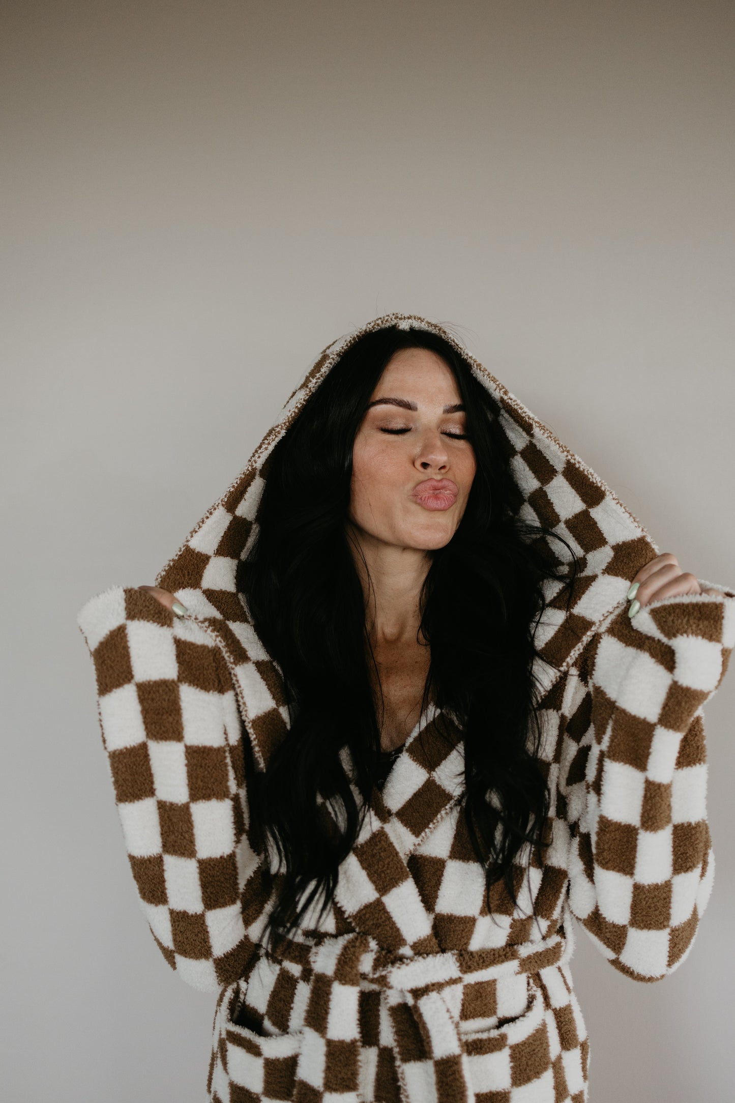 adult hooded robe // checkered