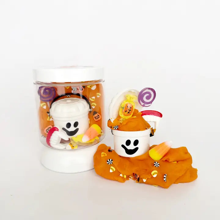 trick or treat mini dough-to-go play kit