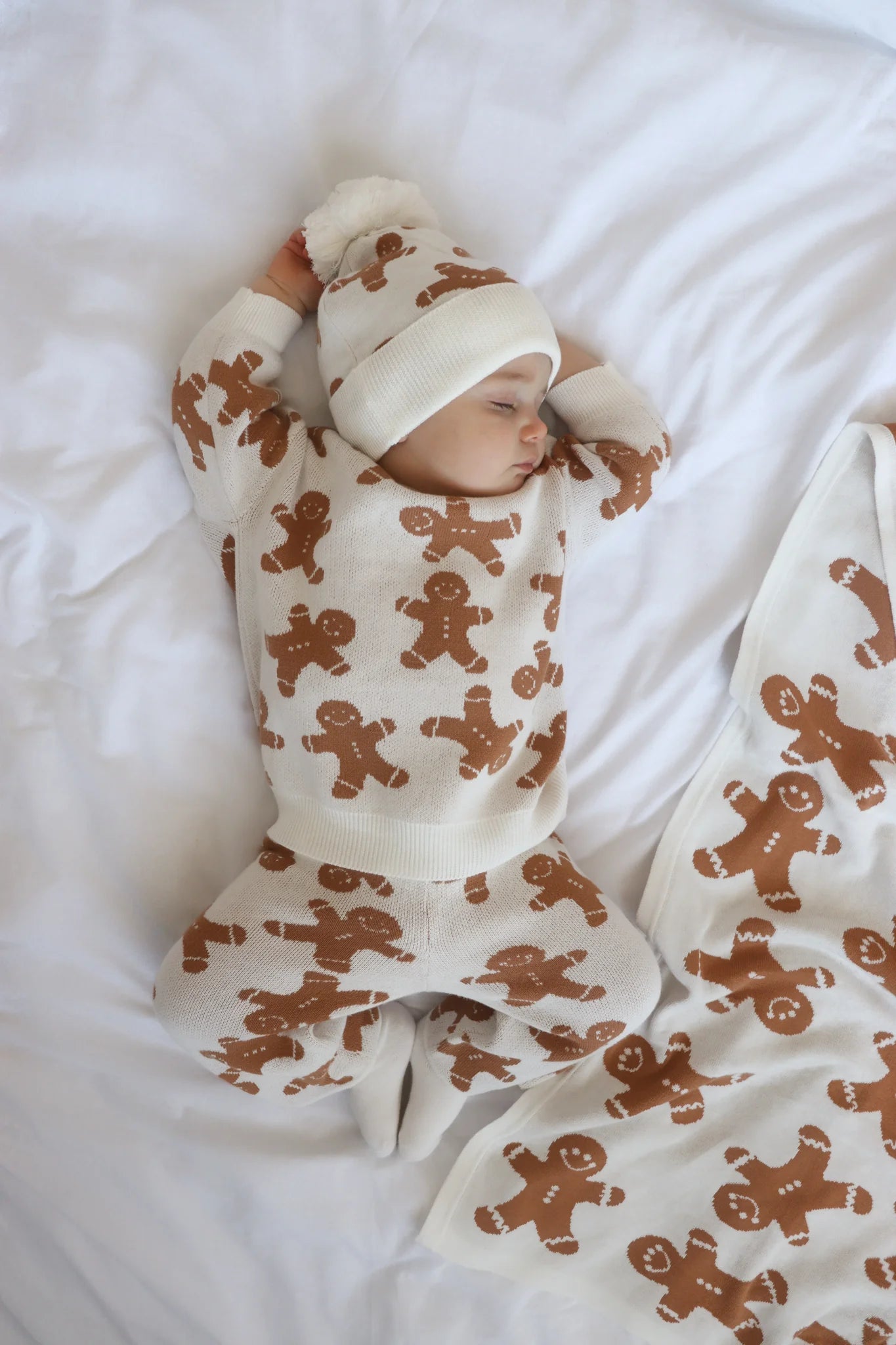 gingerbread knit toddler set *pants run short (capri level on taller kiddos) / size up if you want them long!*