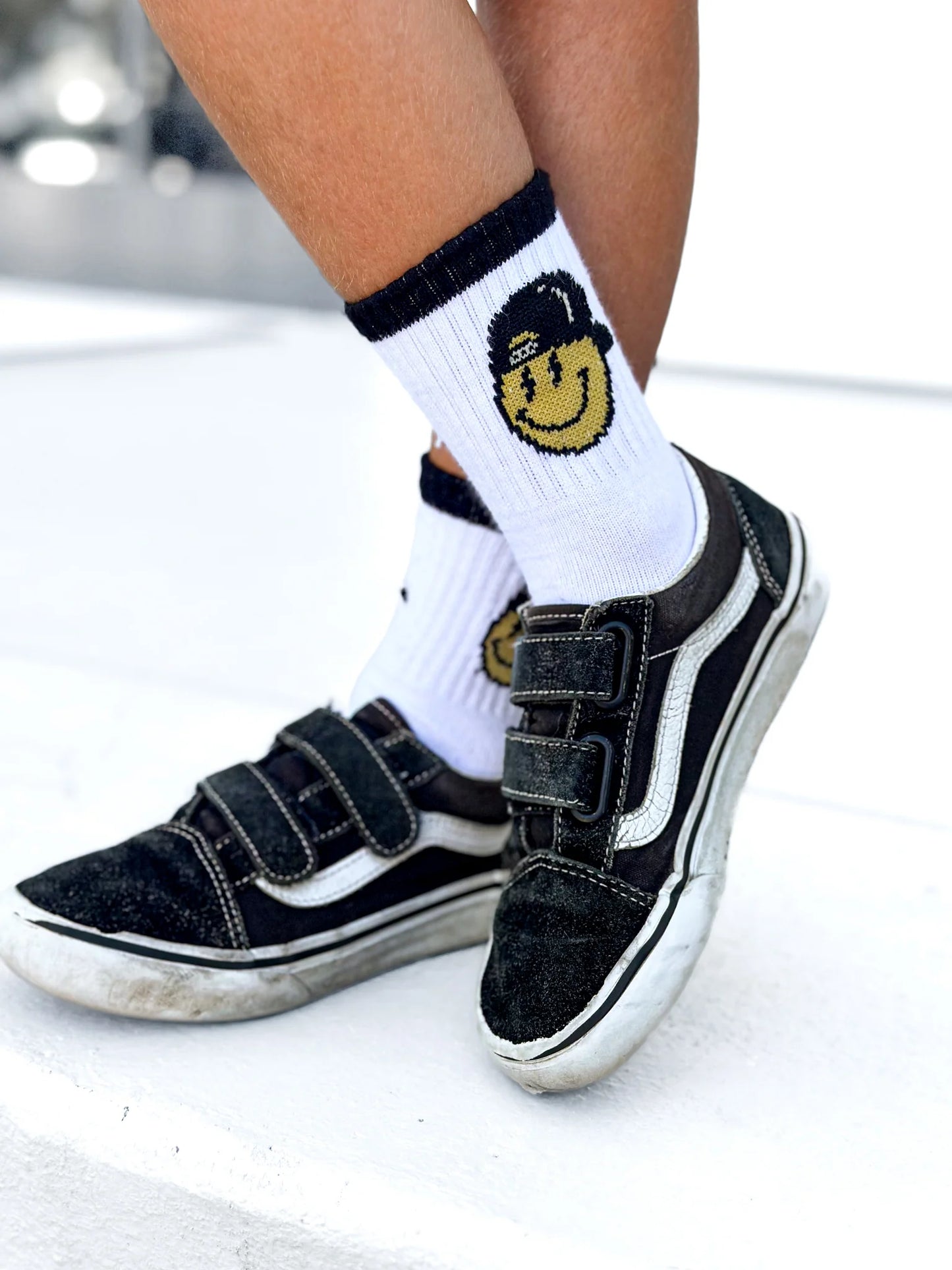 snapback smiley socks