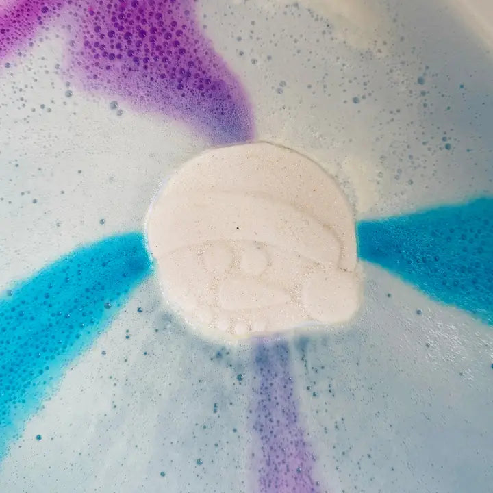 frosty the snowman bath bomb // prize inside!
