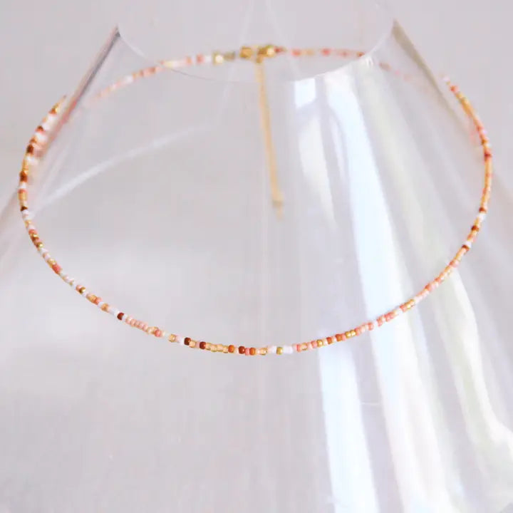 beaded necklace // mixed pinks
