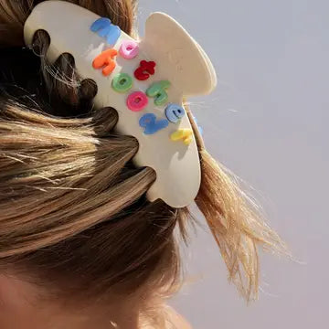 MOTHERHOOD claw clip // rainbow