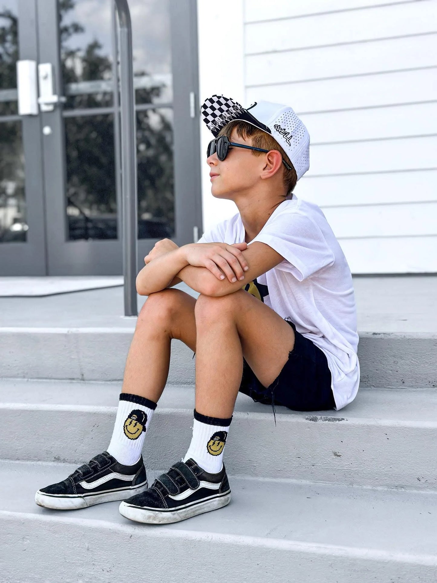 snapback smiley socks
