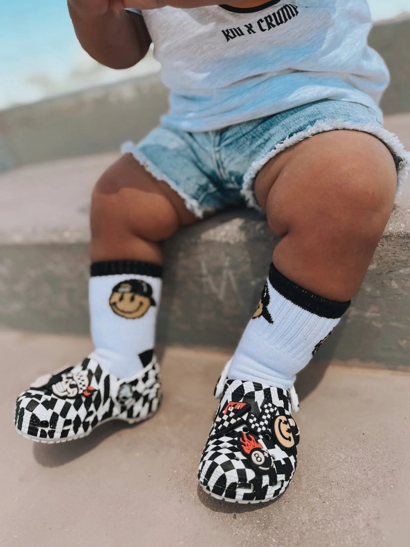 snapback smiley socks