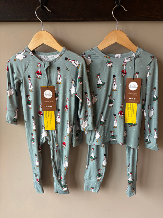 silly goose christmas kaldi bamboo pajamas // ZIPPY or LONG-SLEEVE TWO-PIECE SET