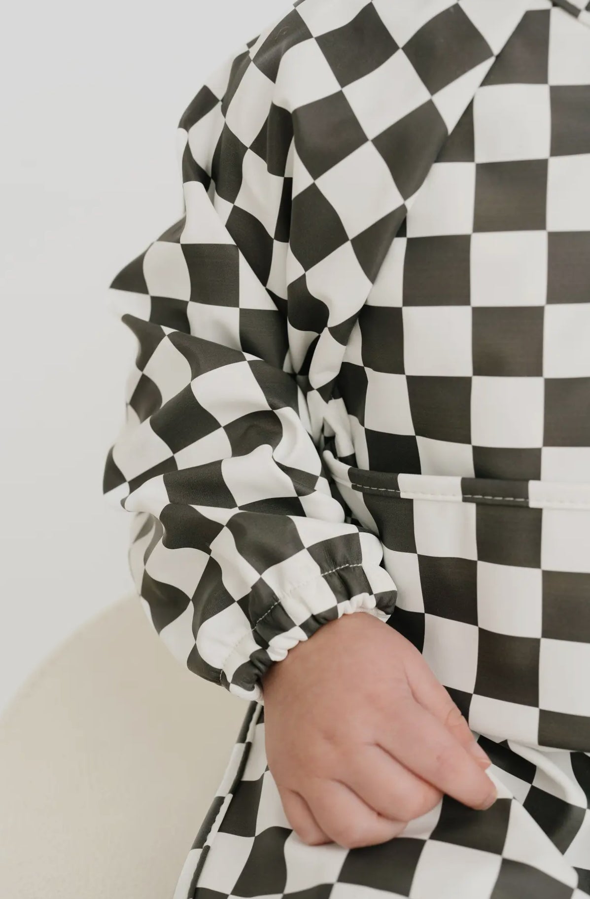 sleeved catch-all bib // checkered