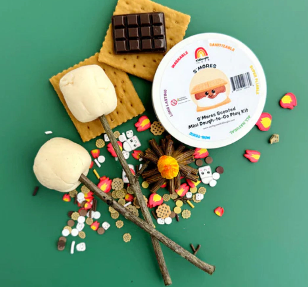 s’mores mini dough-to-go play kit