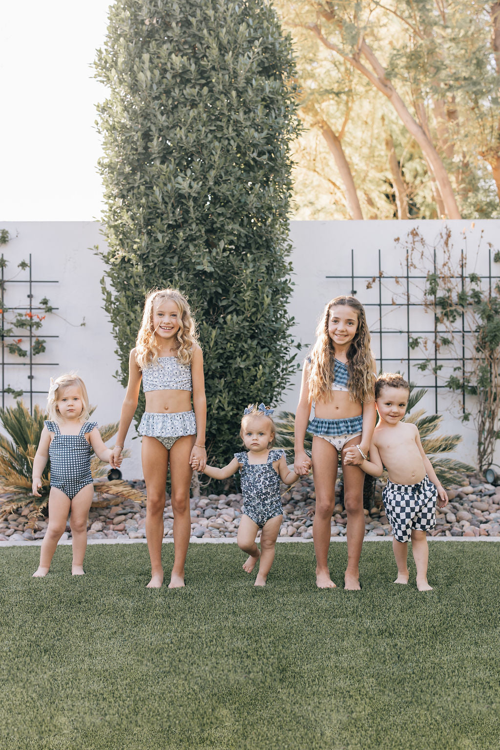 swim shorts // wavy checkered (sizing up to 9/10y)