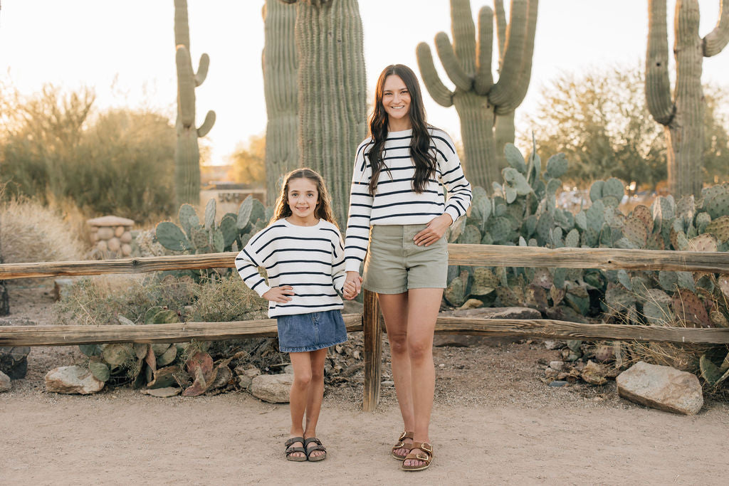 knit sweater // navy stripe